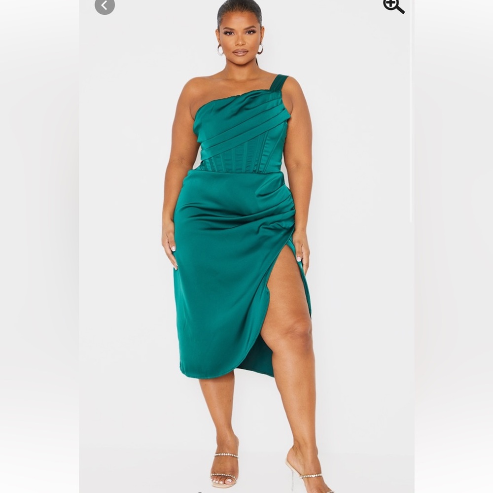 Plus Emerald Green Satin Drape Detail Side Split Midi Dress